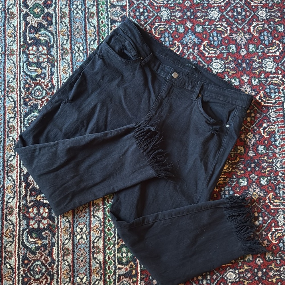 Joe's Jeans - Ex Lover Cropped - Black Jeans - Size 32 - Picture 2 of 7